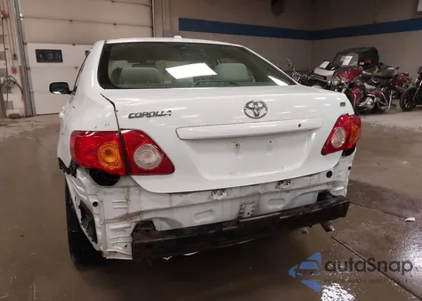 2010 Toyota Corolla Le z USA, uszkodzony, nr VIN JTDBU4EE2AJ070765